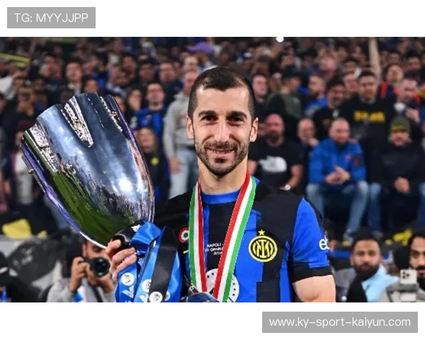 国米姆希塔良回头摆渡助攻完成默契配合